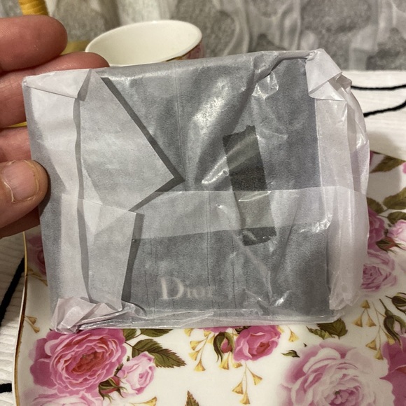 DIOR Beauty Pocket Mirror Case - Picture 5 of 7